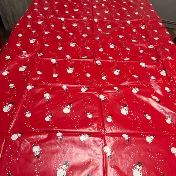Holiday Christmas Snowman Tablecloth Vinyl Backed 96 X 68 Rectangle Red - Picture 5 of 6
